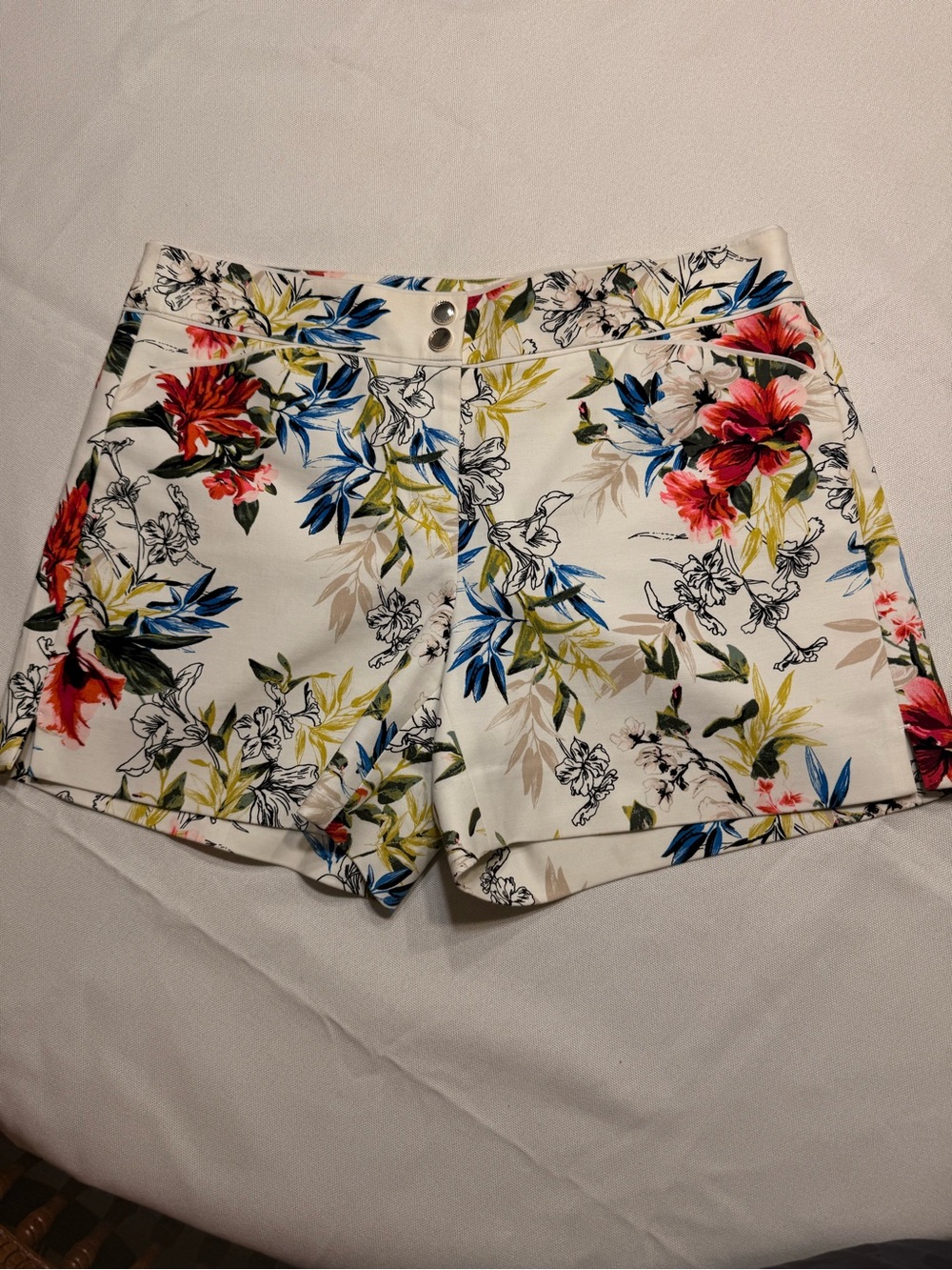 White House Black Market White Floral High-Waist Women’s Shorts